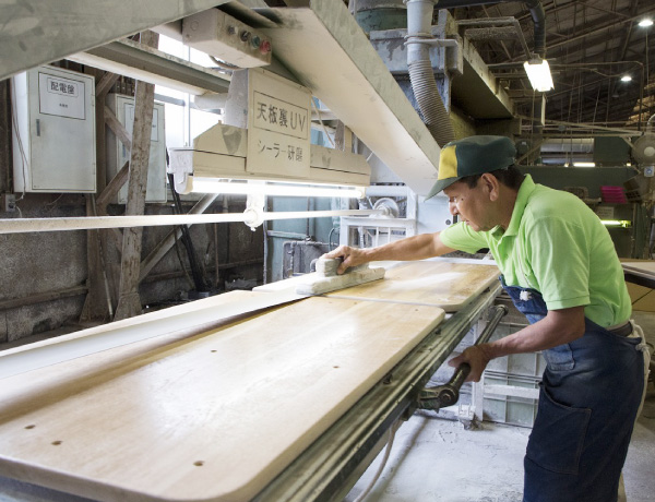 サンダー 技術へのこだわり 家具づくりのこだわり 浜本工芸株式会社