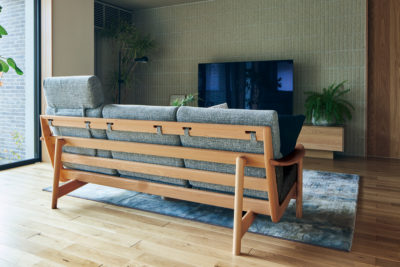 S8254（クラウディア700）背面