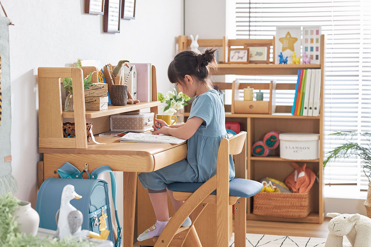 天板を拡張できる多機能モデル｜No.32デスク｜学習デスク｜製品一覧  