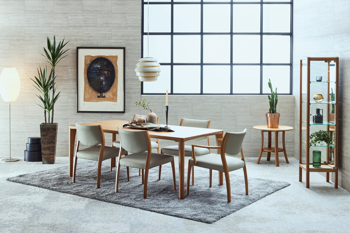 異なる曲線の調和から生まれた最高の座り心地｜No.5400ダイニング  